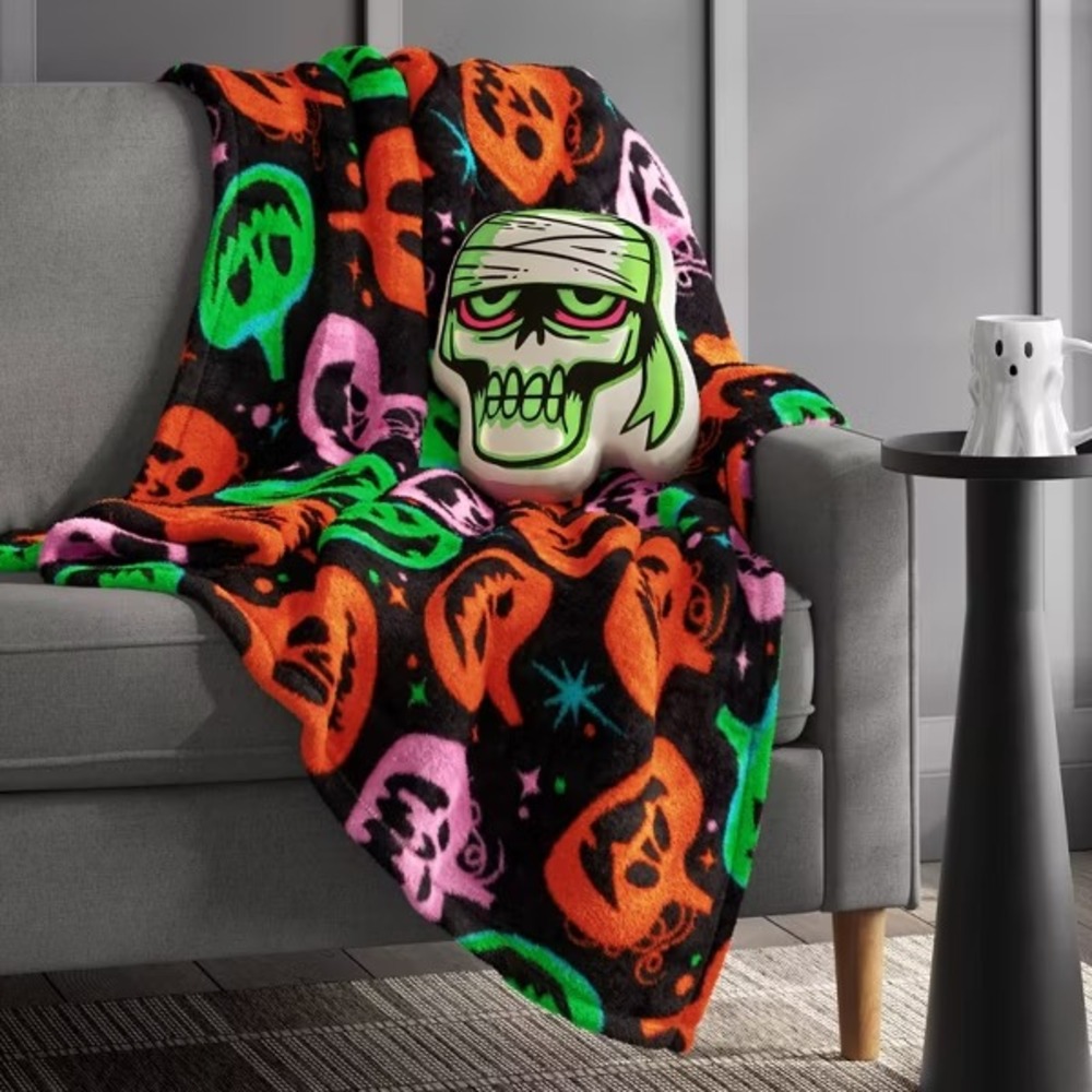 Halloween Mummy Throw Pillow Glow‎ In the Dark 14" Inch Hyde And Eek New